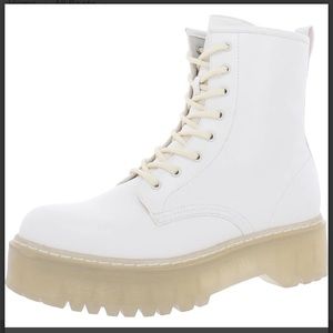 STEVE MADDEN BETTYY BOOT - white